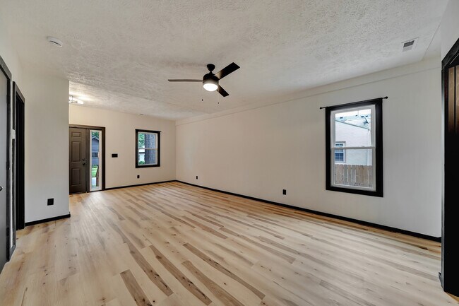 Foto del edificio - 2225 D St