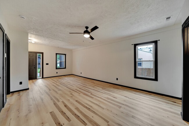Building Photo - 2225 D St