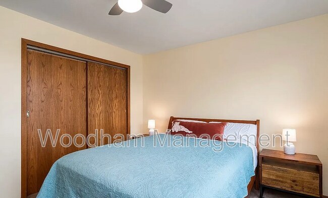 Foto del edificio - 87 Arrowwood Dr