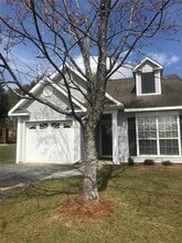 Building Photo - 326 Spring Lake Dr N