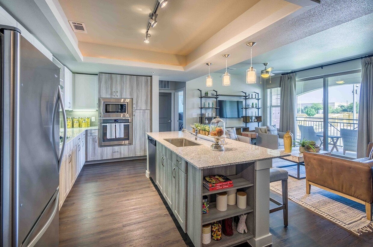 Junction Crossing Apartments in Fort Worth, TX