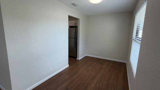 Foto del edificio - 3574 Montante Blvd