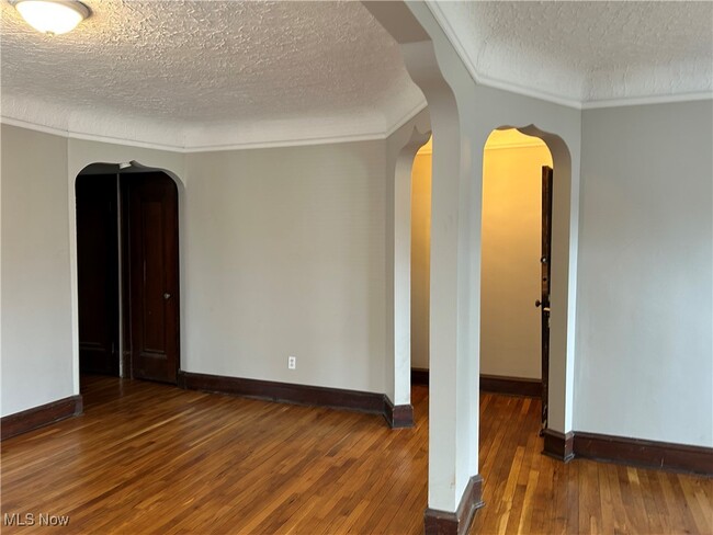 Foto del edificio - 1311 W 69th St