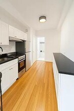 Building Photo - 200 W 20th St