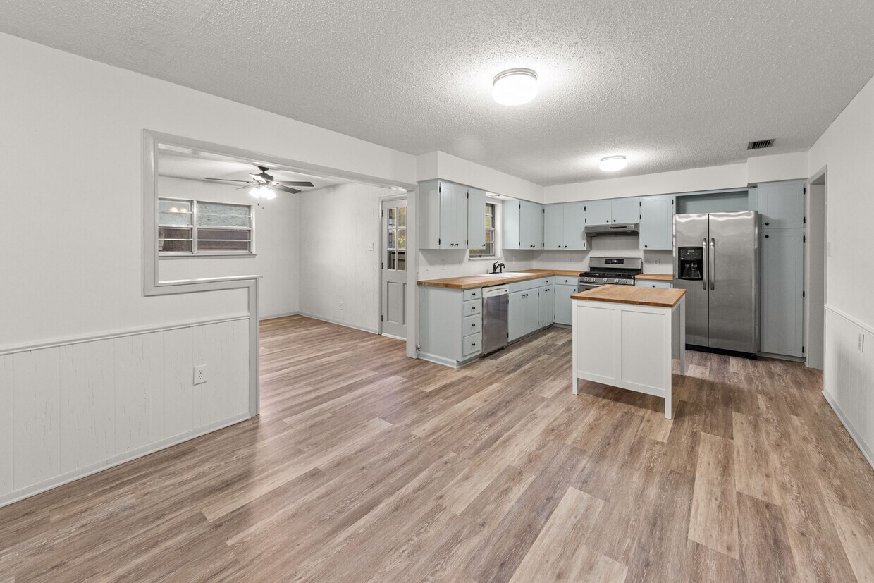 Freshly Renovated Kitchen and Den - 5901 Meadowbrook Ln