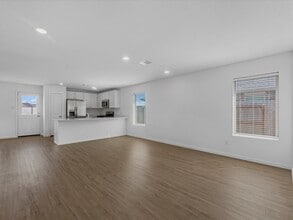 Building Photo - 2106 Hyde Acrs St