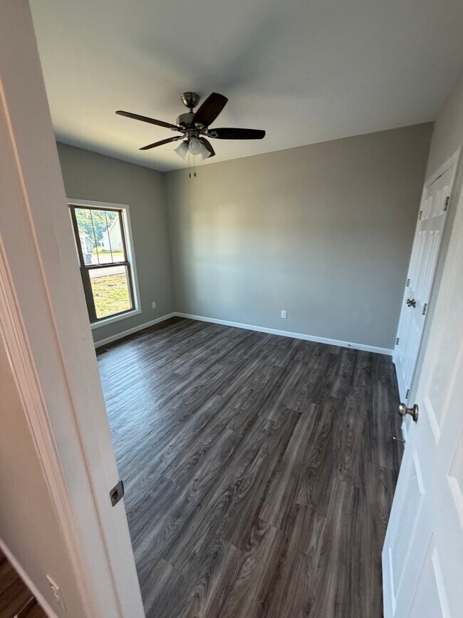 Building Photo - 153 Apache Ln