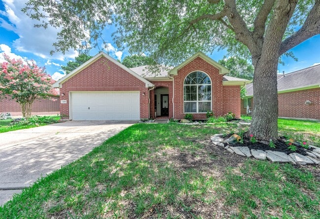 Building Photo - 6210 Newbury Dr