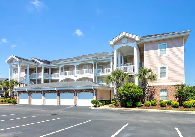 Foto del edificio - Magnolia North Furnished Two Bedroom Condo is Available Now! Overlooks the Myrtlewood Golf Course!