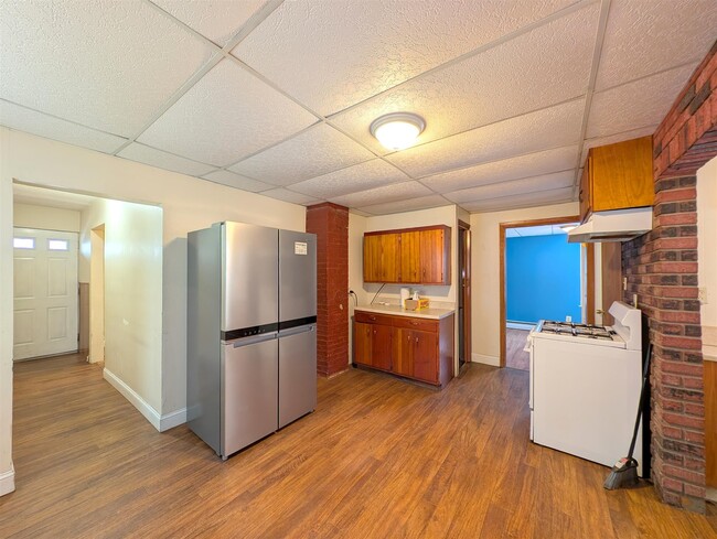 Building Photo - 9 Lowell Ter