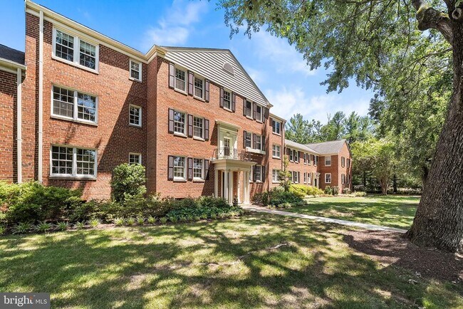 Foto del edificio - 6617 E Wakefield Dr
