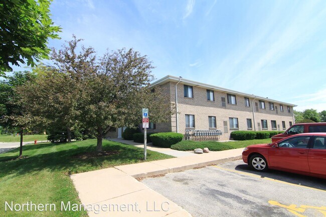 Foto del edificio - 1490-1490 Garay Ln