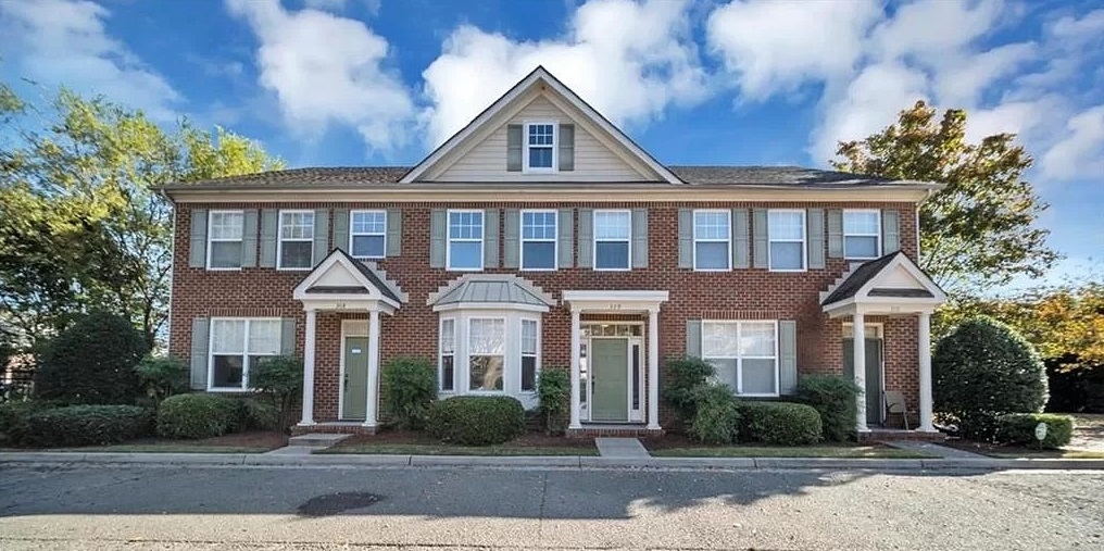 Foto principal - 7610 Restmere Rd