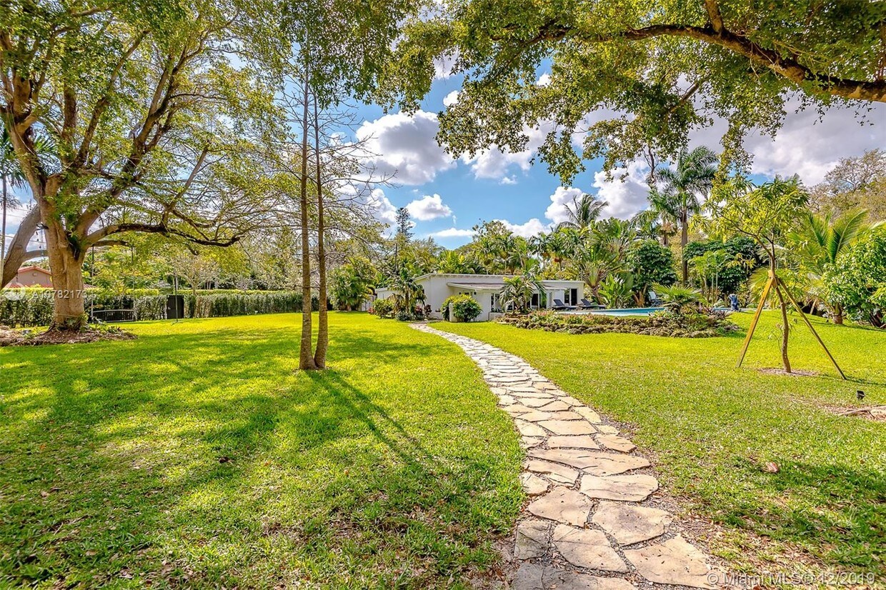 Primary Photo - 6300 SW 50th St