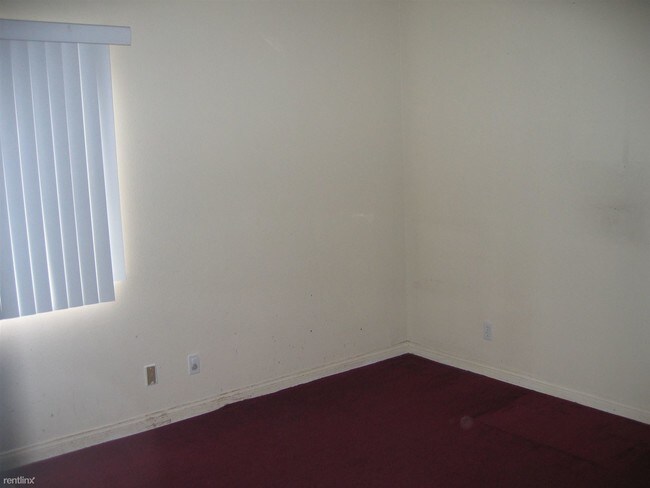 Foto del edificio - 3 br, 2 bath House - 8459 Langdon Ave