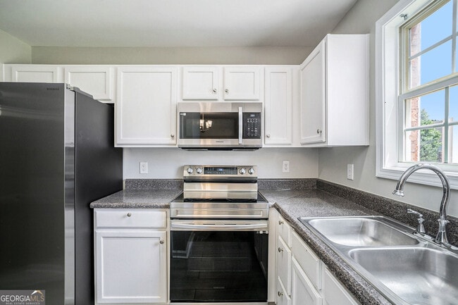 Building Photo - 6515 Snow Bird Ln