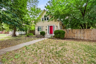 Building Photo - 201 S Volutsia Ave