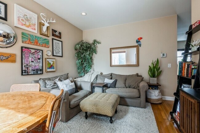Foto del edificio - 2734 N Campbell Ave