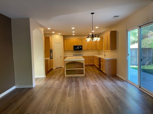 Building Photo - 17008 Spring Canyon Pl