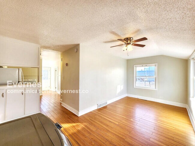 Foto del edificio - 245 S Hazel Ct