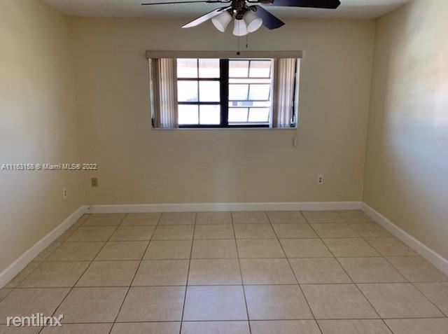 Building Photo - 2 br, 1.5 bath Townhome - 13270 SW 58th Te...