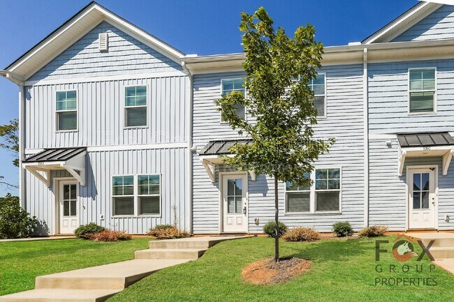 Building Photo - 104 Dogwood Vlg Trl