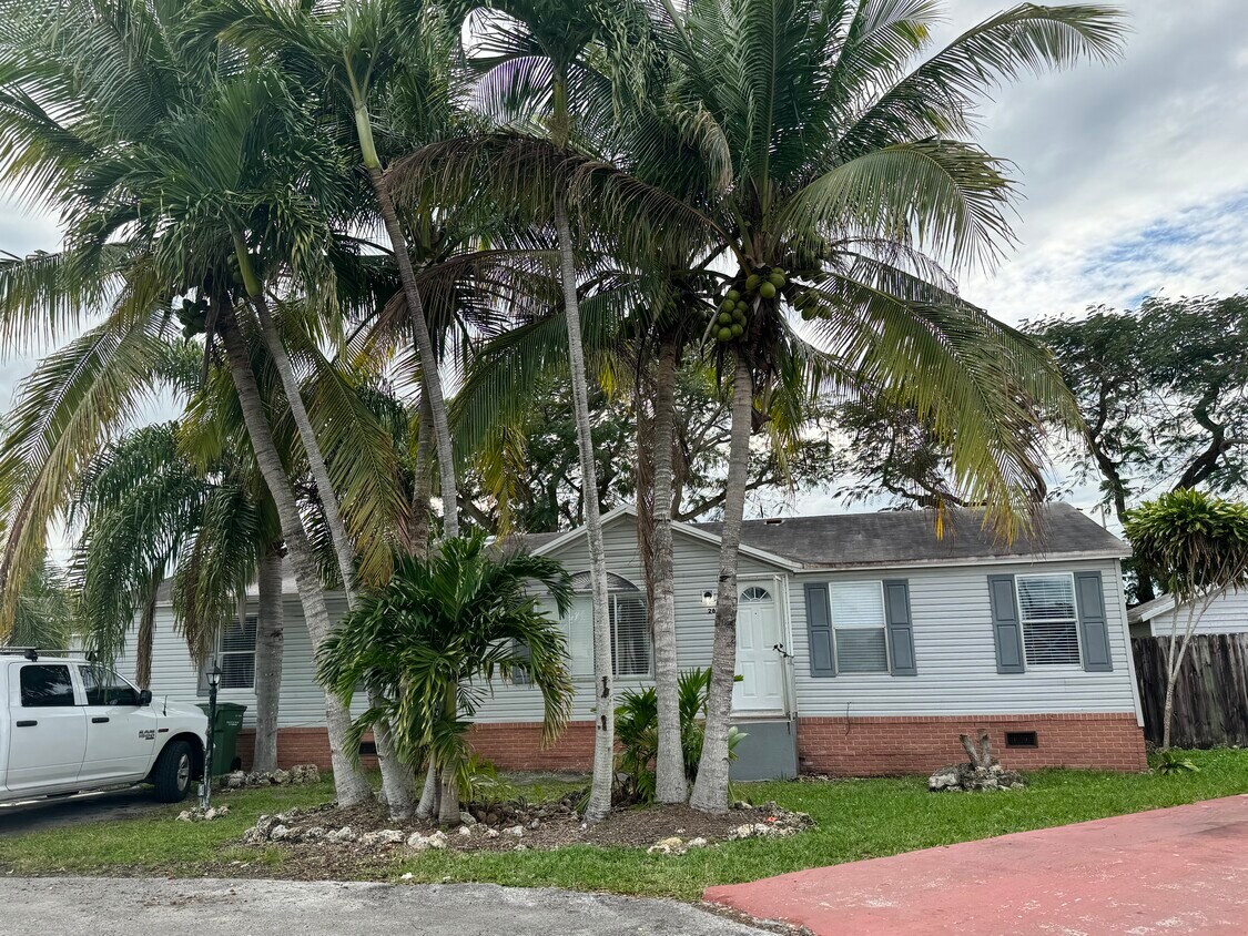 220 NE 12th Ave, Homestead, FL 33030 House Rental in Homestead, FL