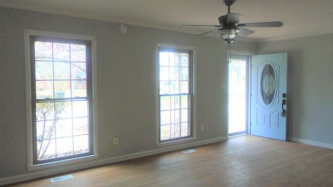 Foto del edificio - 3 Bedroom 2 Bathroom Home