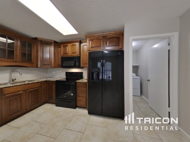 Building Photo - 6854 Eden Grove Dr