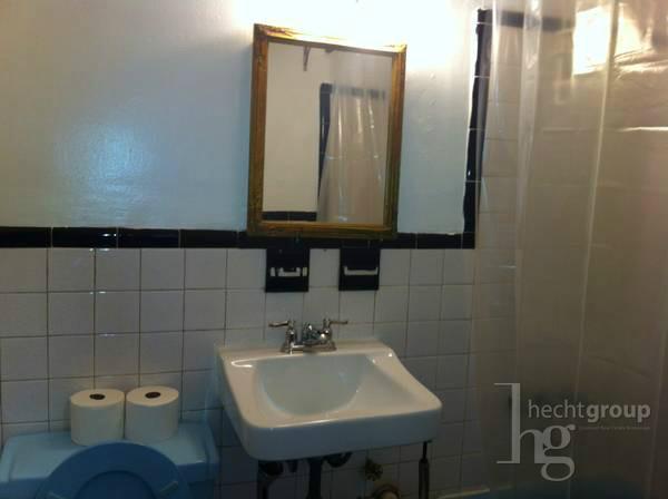 Foto del edificio - 533 W 45th St