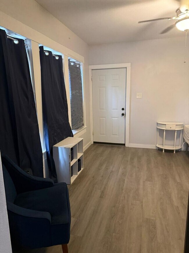 Foto del edificio - 2460 North St