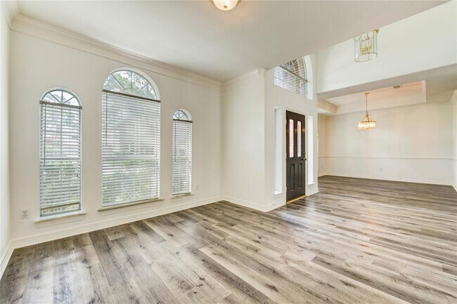 Foto del edificio - 8803 Memorial Creek Dr