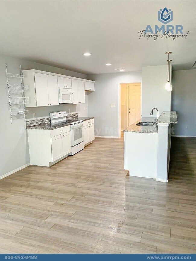 Foto del edificio - 3 Bedroom Home In Odessa, TX!