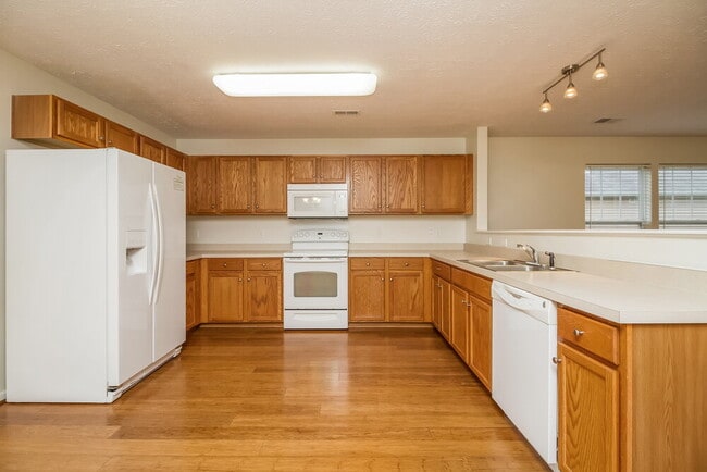 Foto del edificio - 329 Stewart Springs Dr