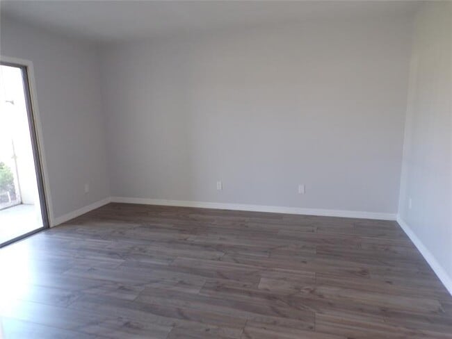 Foto del edificio - 106 Spring Lake Ct