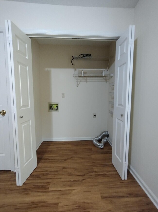 Foto del edificio - 2810 Arbor Lane Cove