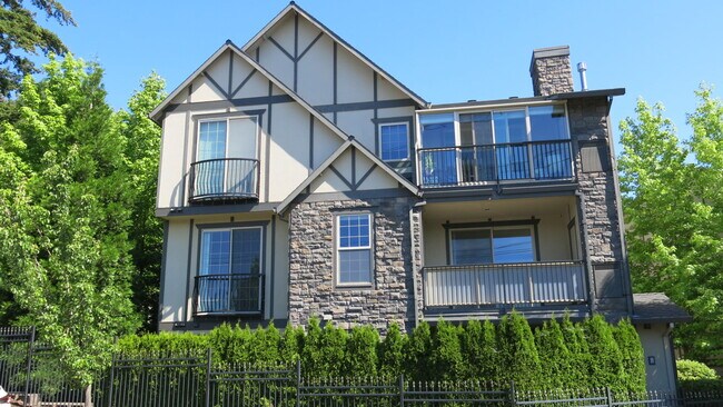 Building Photo - 3646 SW Baird St