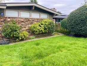 Building Photo - 6408 Hampton Rd S