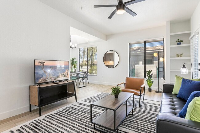 Building Photo - 15608 N 71st St