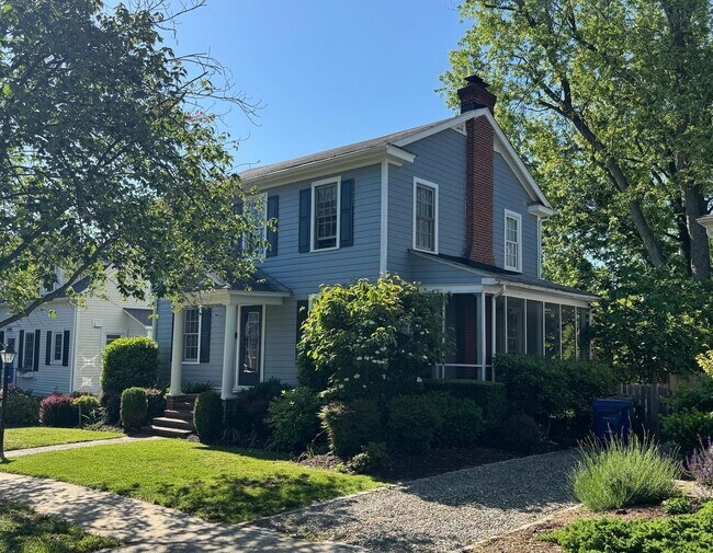 Foto del edificio - 10 W Maple St