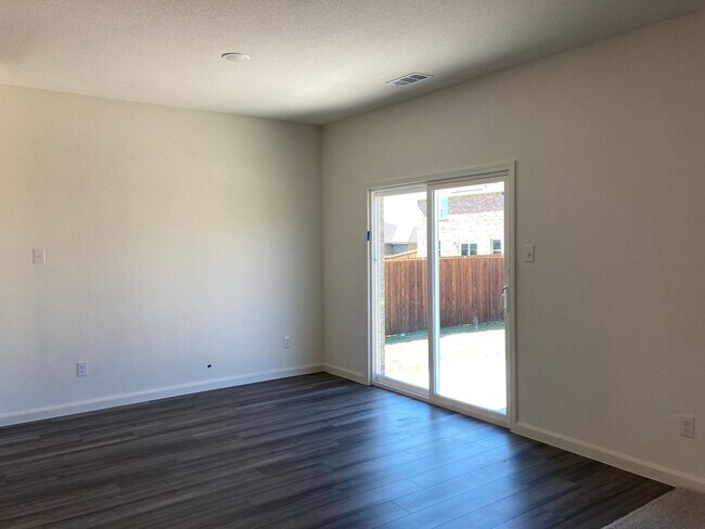 Building Photo - 3 Bedroom 2 Bath 1 Story-House for Lease i...