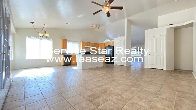 Foto del edificio - 3596 E Thornton Ave