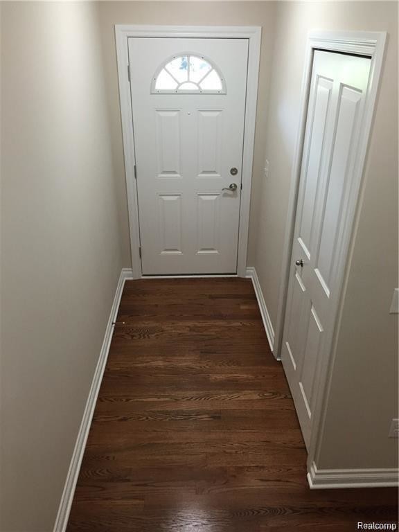 Foto del edificio - 13121 Woodridge Cir