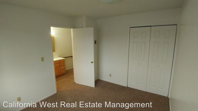 Building Photo - 1581 El Tigre Ct