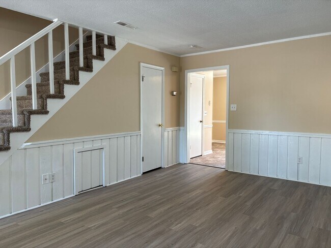 Foto del edificio - 2 Bedroom, 1.5 Bathroom Condo in Winston-S...