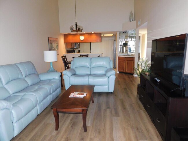 Foto del edificio - 250 Woodlake Wynde