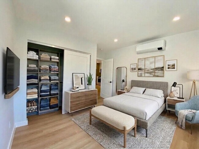 Foto del edificio - 3207 W 3rd St