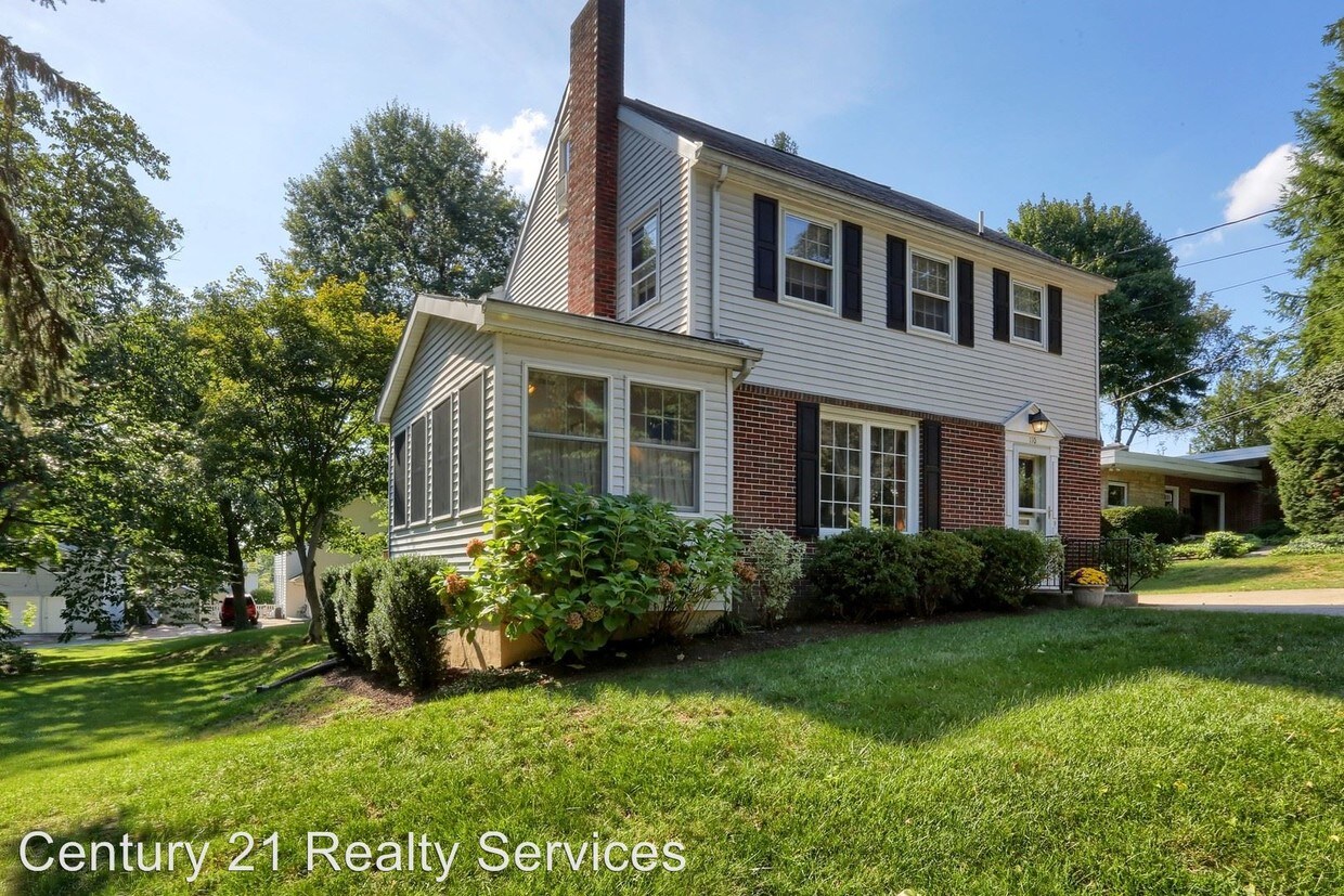 Primary Photo - 5 br, 2.5 bath House - 110 N 20th St