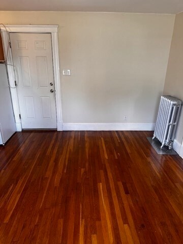 Foto del edificio - 483 Newport Ave