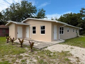Building Photo - 1127 Avenue E
